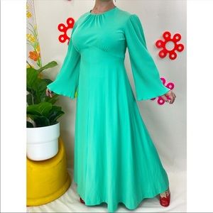 1970s seafoam green vintage bell sleeve maxi dress